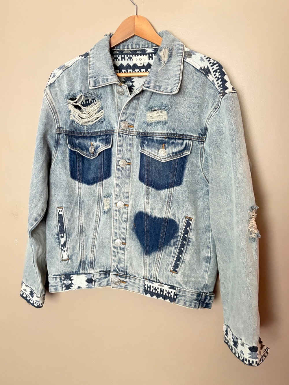 POL Clothing Distressed Denim Trucker Jacket Southwest Aztec Heart sz M - Picture 2 of 12
